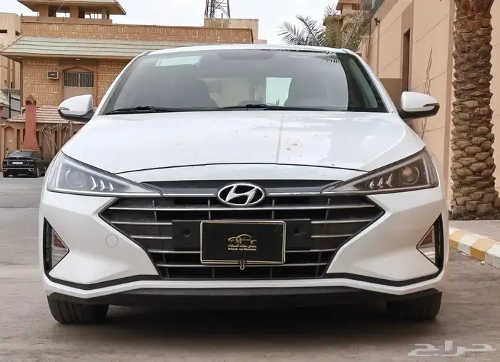 هونداي- إلنترا-2020-نص فل- بنزين- وارد كوريا 8