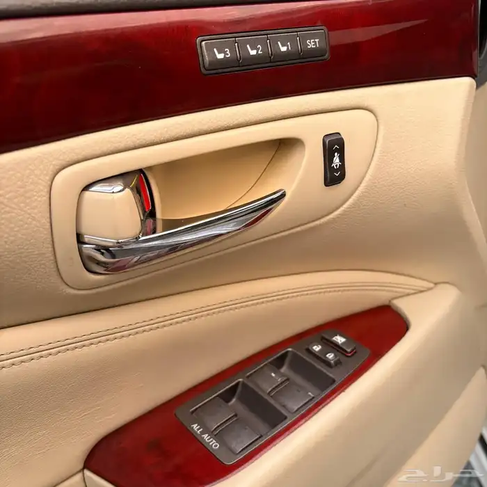 لكزس LS460 2010 شورت نظيف 26