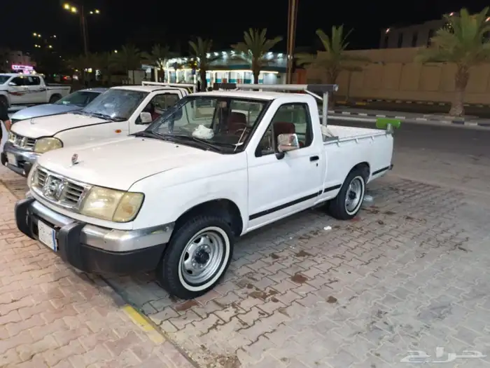 نيسان ددسن موديل 2000 5