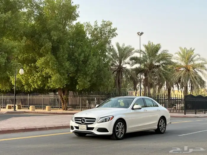 مرسيدس C300 ( بحالة الوكالة 2015 ) 0