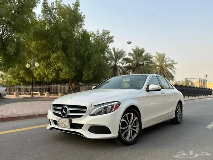 مرسيدس C300 ( بحالة الوكالة 2015 ) 11