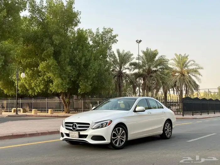 مرسيدس C300 ( بحالة الوكالة 2015 ) 10