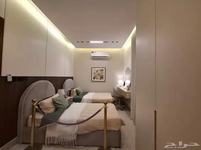 للبيع تاون هاوس جديد مساحة 300 م 12