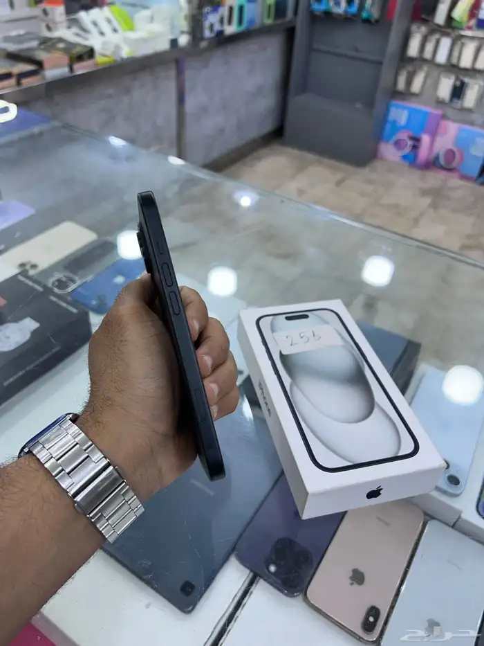 ايفون 15 256GB اخو الجديد 3