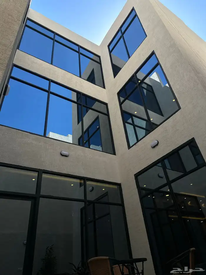 فيلا للبيع بأرقى احياء الطائف 0