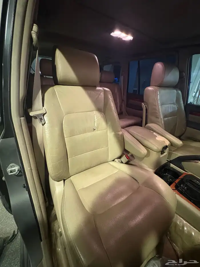 لكزس LX470 موديل 2001 26