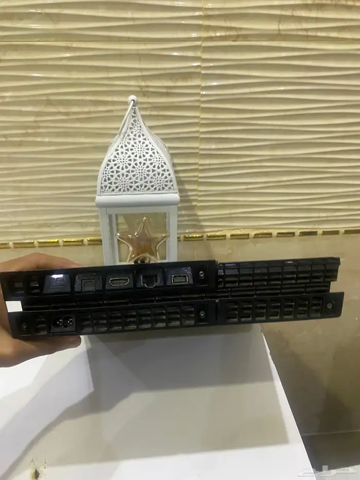 سلام عليكم سوني فور معه يد مع جميع الاسلاك عدم اتصل توصل و 1
