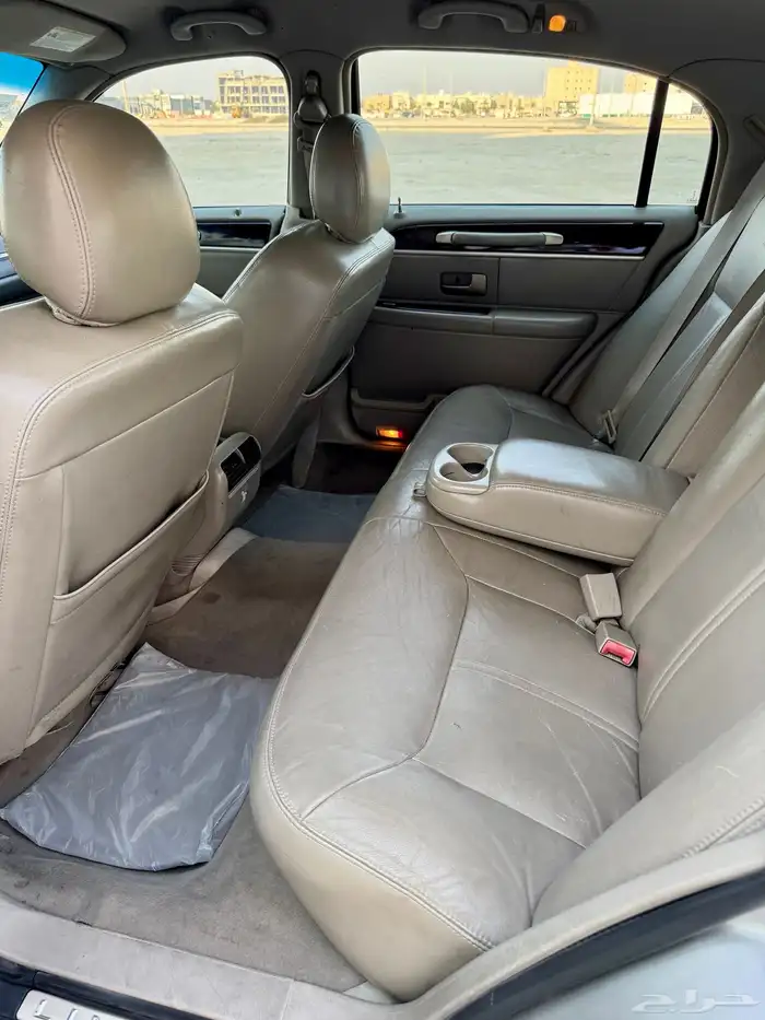 للبيع لنكولن - تاون كار 2008 Signature Limited 9