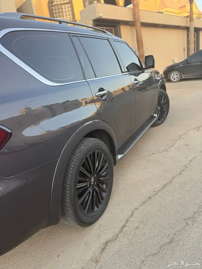 انفنتي Qx80 2023 1