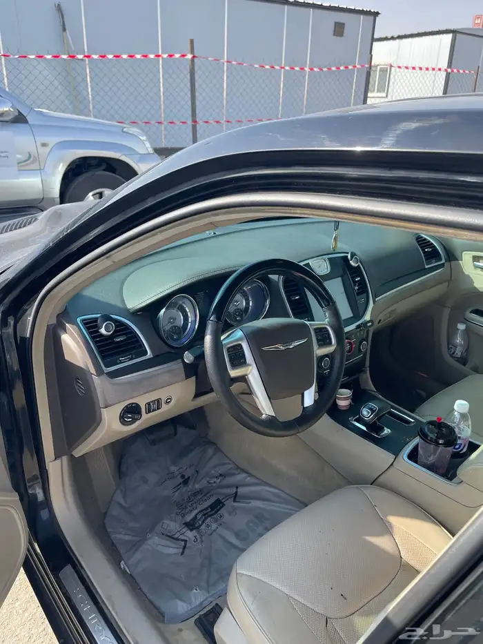 كرايزلر فل كامل V6 2014. للبدل المناسب 5