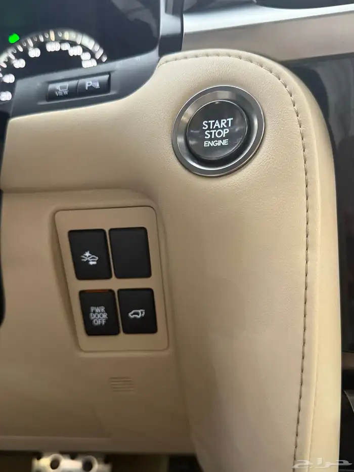 لكزس LX570 موديل 2020 23