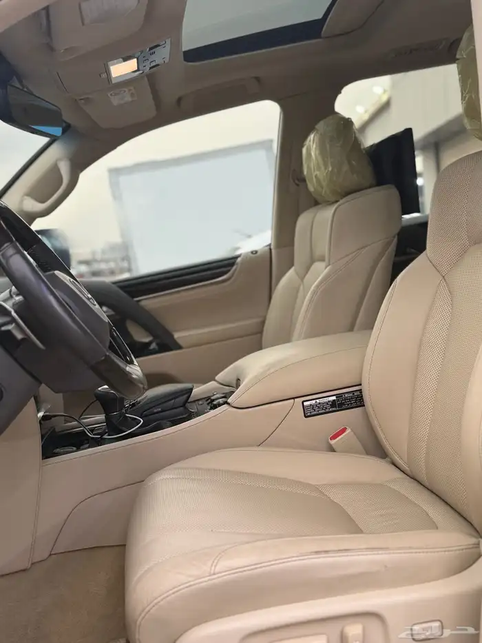 لكزس LX570 موديل 2020 14