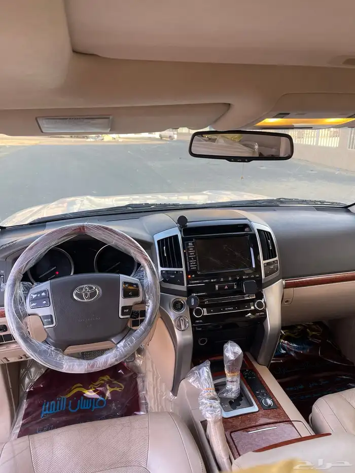 لاندكروزر VXR 8