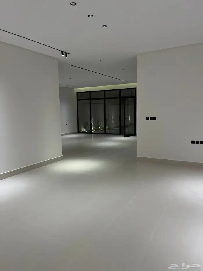 فيلا مساحة 270 م بحي المهدية تصميم مودرن و 7 غرف نوم 12