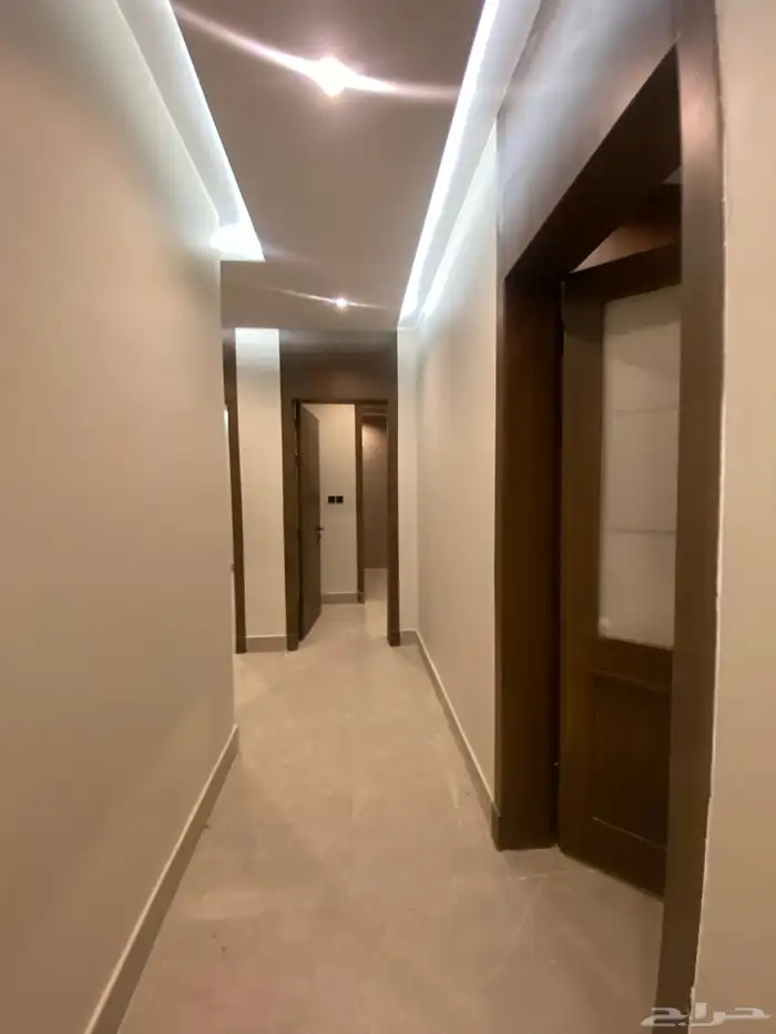 شقة للبيع جديدة مكيفات راكبة 490 5