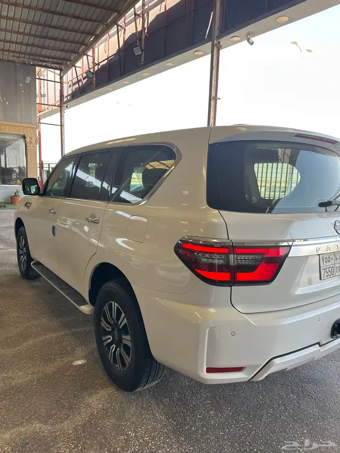 للبيع نيسان SE2 2022 5
