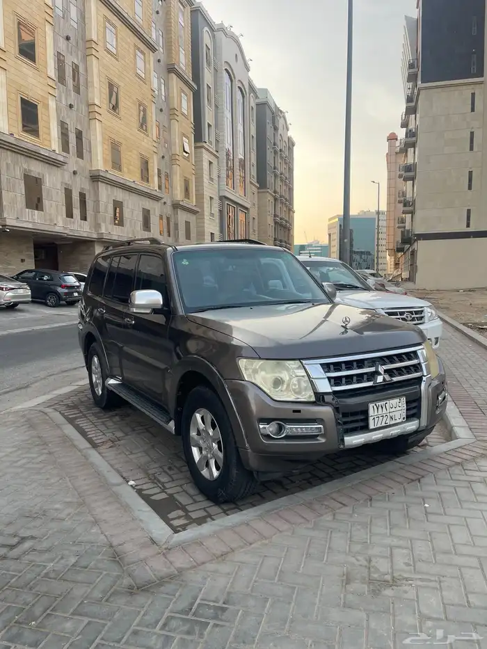 متسوبيشي باجيرو فل كامل ممشى 275 السياره نضيفه منية المستخد 2