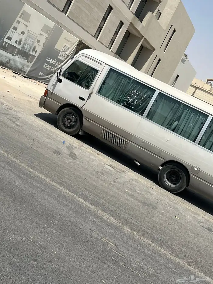 يوجد لديناء كوستر لنقل العمال شرق وشمال الرياض 1