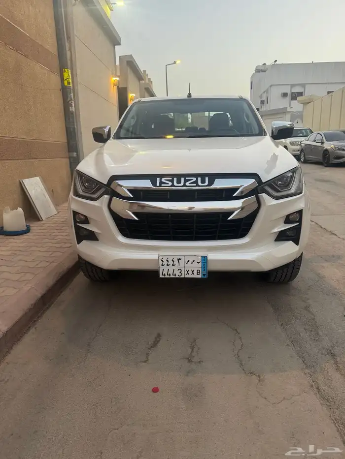 ايسوزو دماكس 2022 1