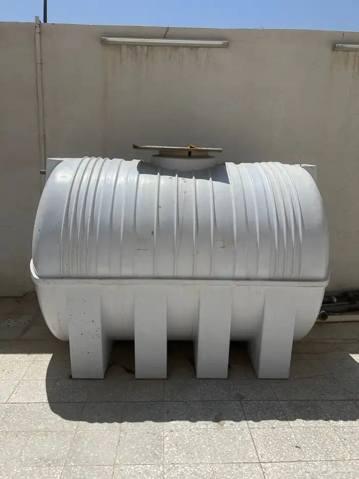 خزان مياه مستعمل نظيف 1