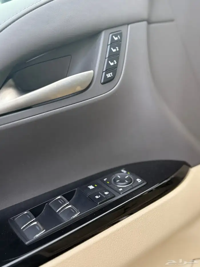 لكزس LX570 موديل 2020 16