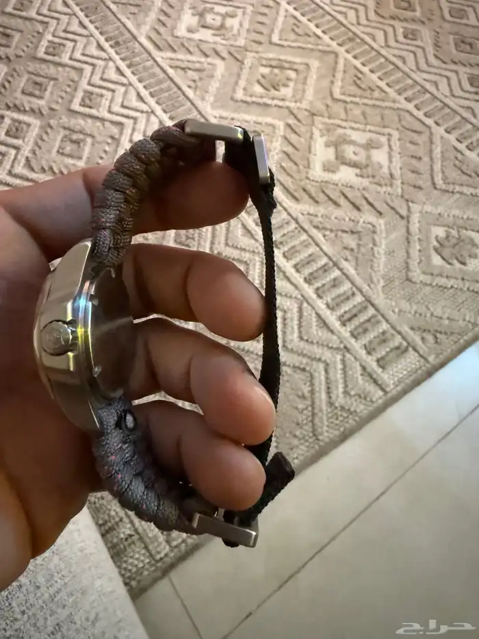 ساعة نسائية سويسري فاخرة 1