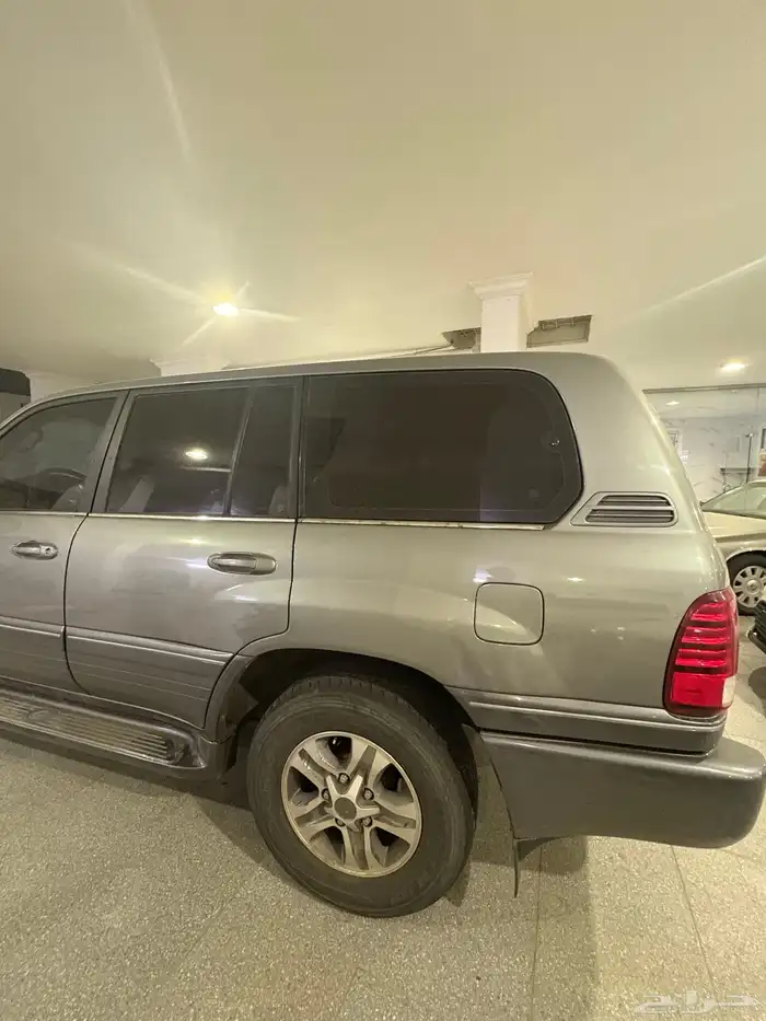 لكزس LX470 موديل 2001 8