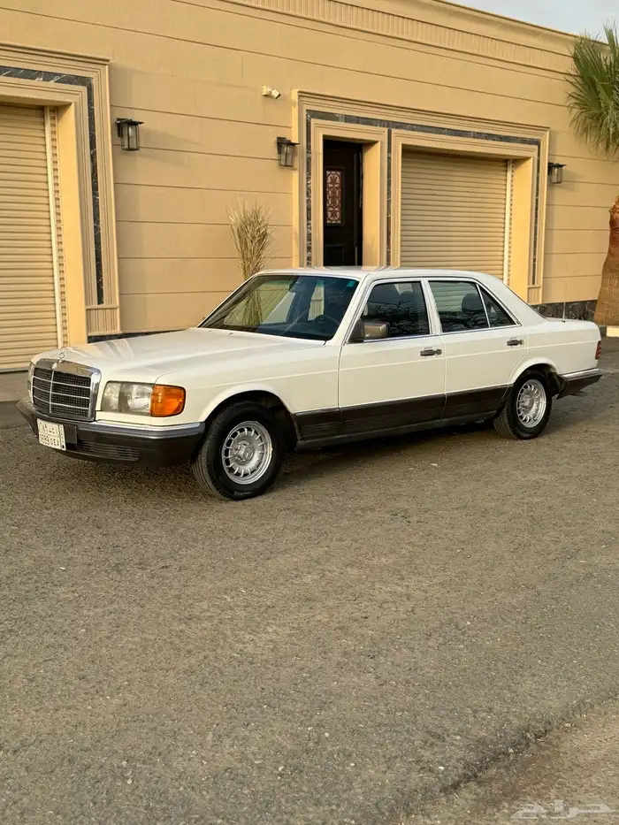 مرسيد بنز S280 كلاسك مخزن قمة في النظافة قير عادي 1985 15