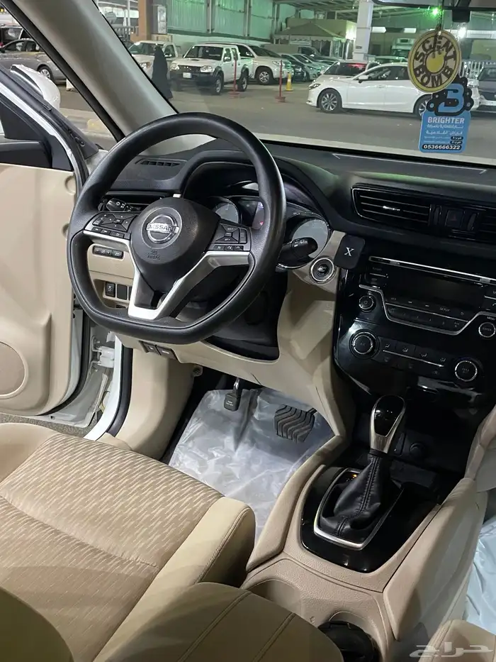 للبيع اكس تريل2021 دبل بصمه 39