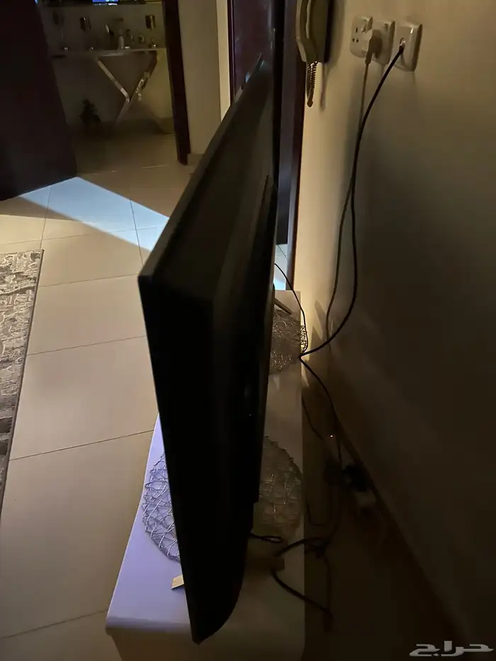 شاشة tcl 1