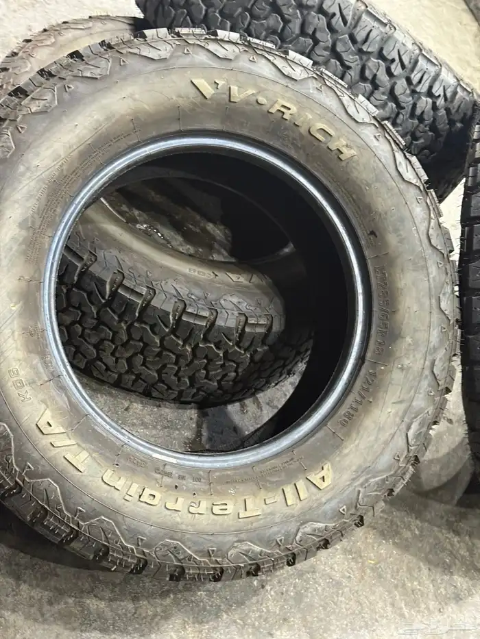 كفرات حجريه شبه جديد نظيفه مقاس 18-65-285 14