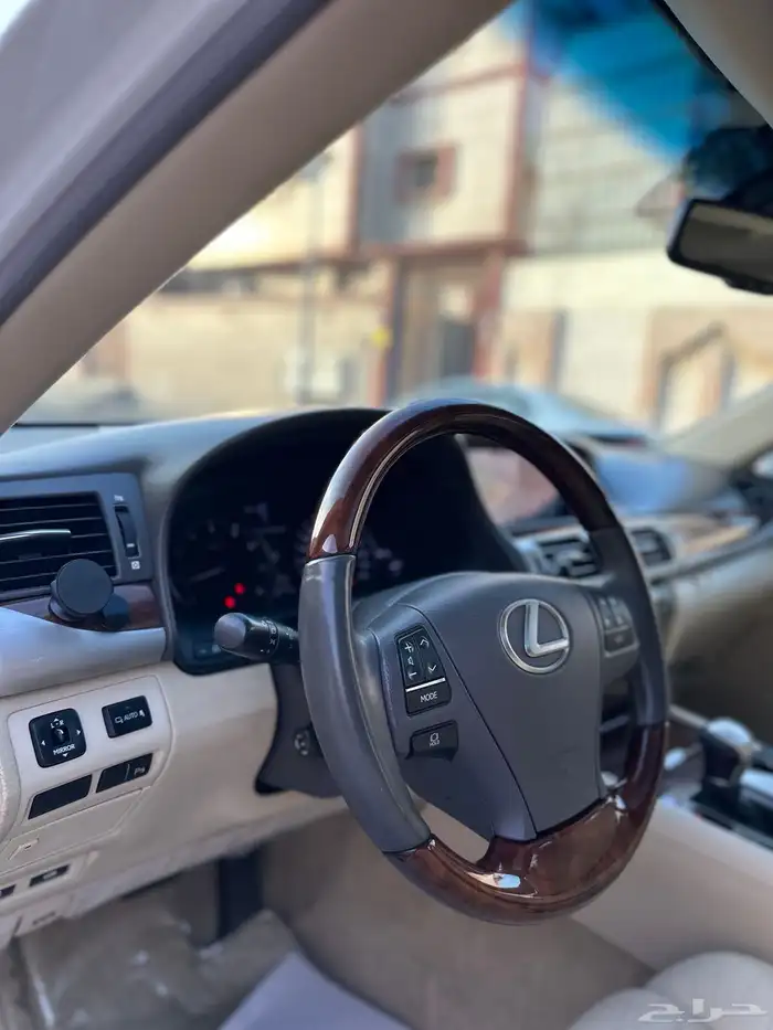 لكزس LS460 شورت فل 2015 14
