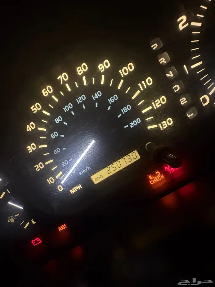 لكزس LX470 موديل 2001 20