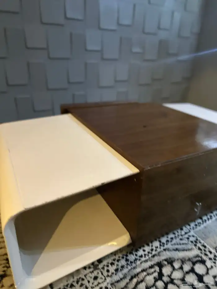 طاوله خدمه مع مفرش بيع ب 350 نظيف 6