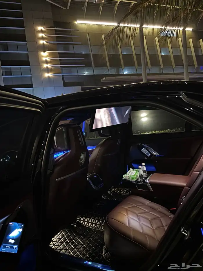 تأجير سيارات - بالساعة مع سائق Vip 1