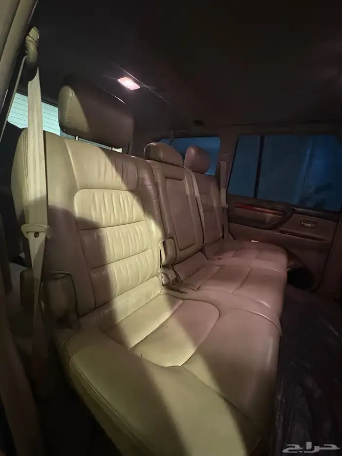 لكزس LX470 موديل 2001 31