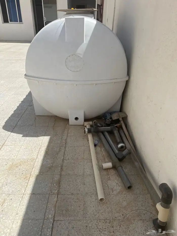 خزان مياه مستعمل نظيف 2