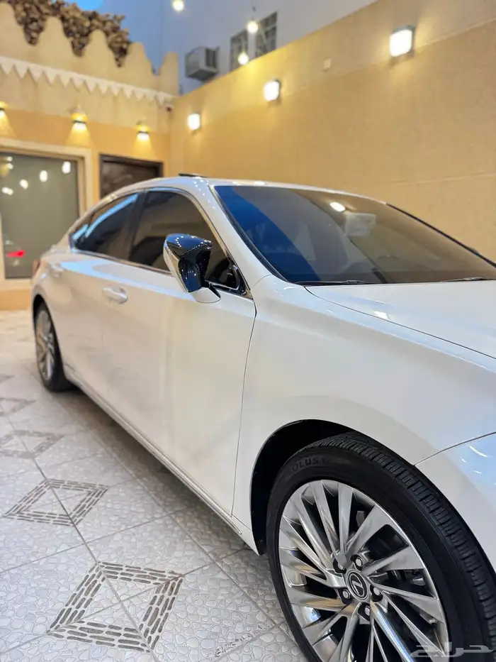 لكزس ES300h 2021 اخو الجديد 12