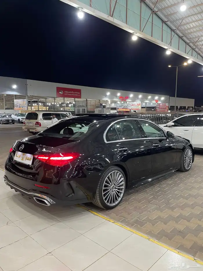 مرسيدس C300 موديل 2023 فل كامل 8