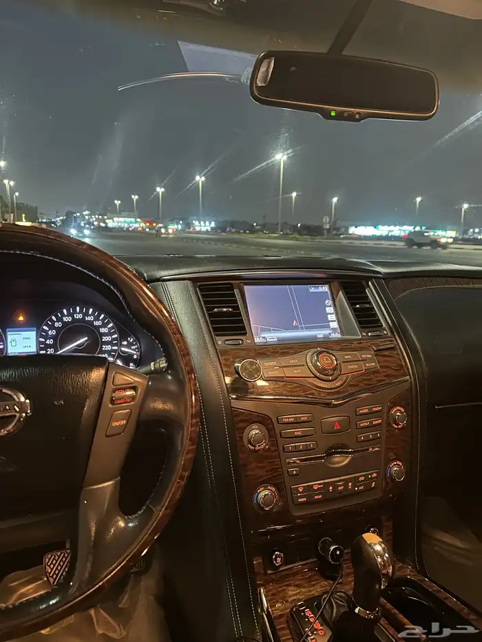 نيسان باترول بلاتنيوم اسود داخلي جملي 20