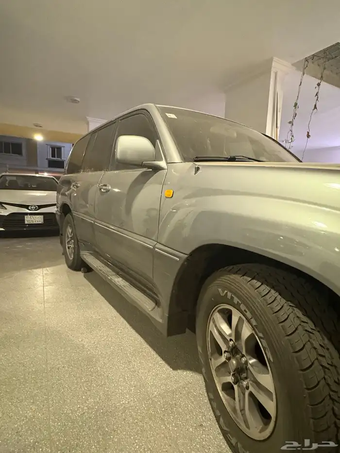 لكزس LX470 موديل 2001 4
