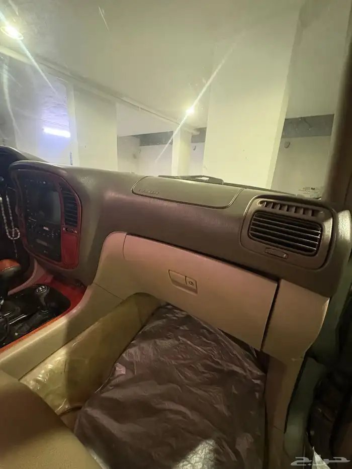 لكزس LX470 موديل 2001 28