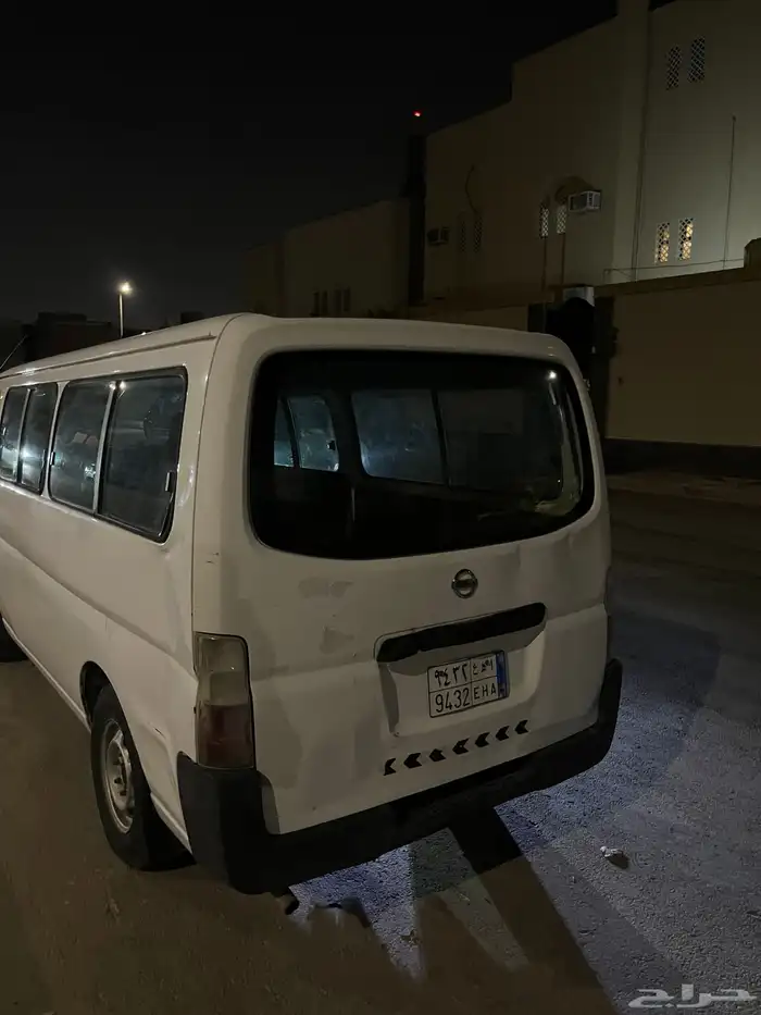 للبيع نيسان اورفان بنزين 4