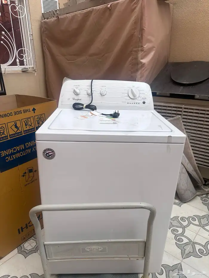 غسالة أوتوماتيك من شركة Whirlpool 0