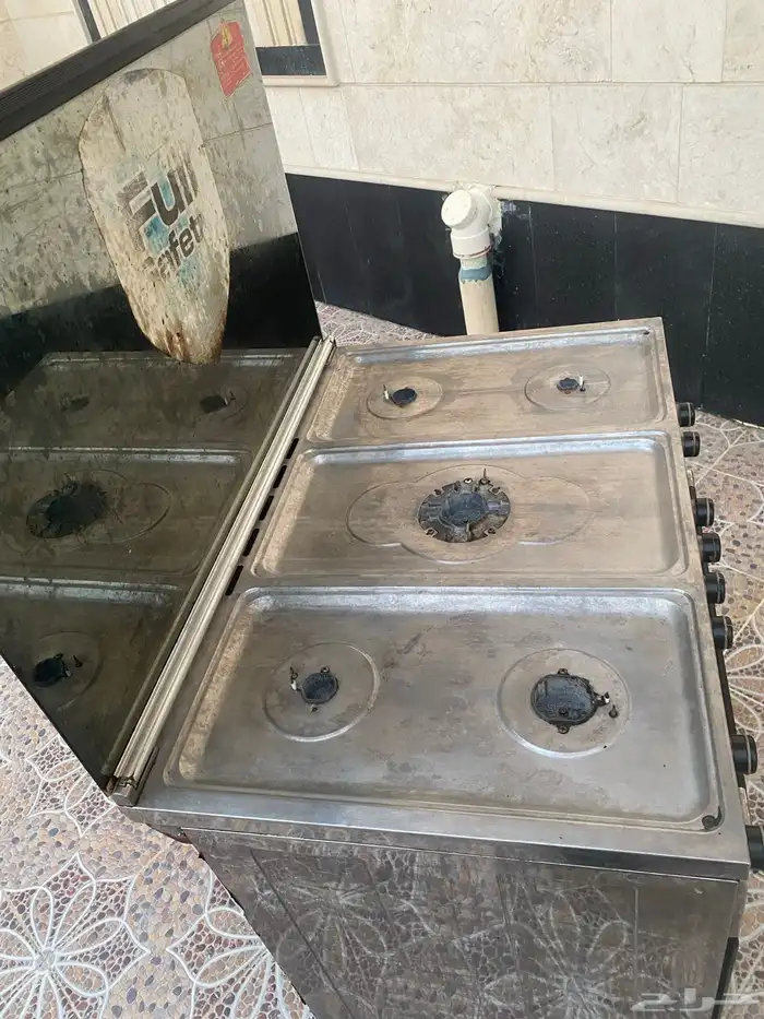 فرن خمس عيون كامل اغراضه للبيع 2