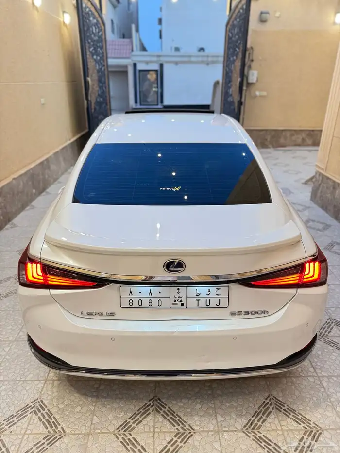 لكزس ES300h 2021 اخو الجديد 6