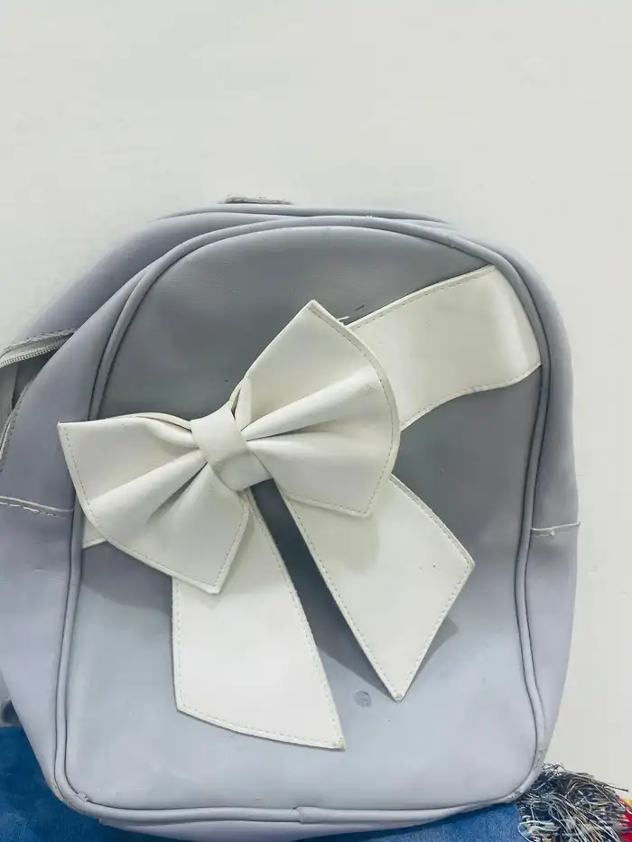 شنط مدرسيه 9