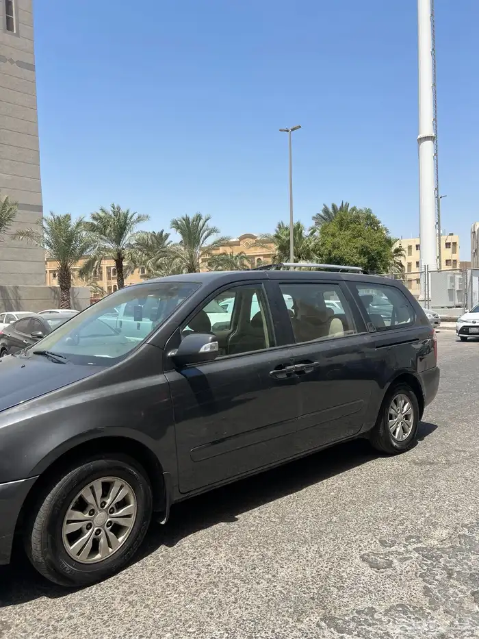 كيا كارنفال2014 1