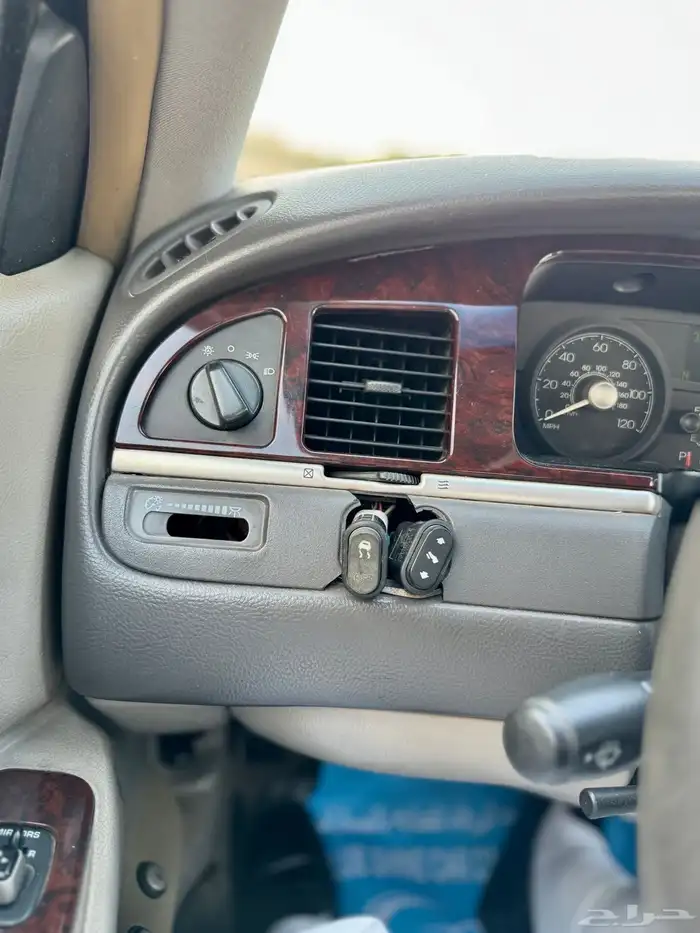 للبيع لنكولن - تاون كار 2008 Signature Limited 11