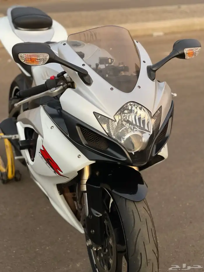 للبيع دباب سوزوكي بطاقة جمركية فيابر بلد 4